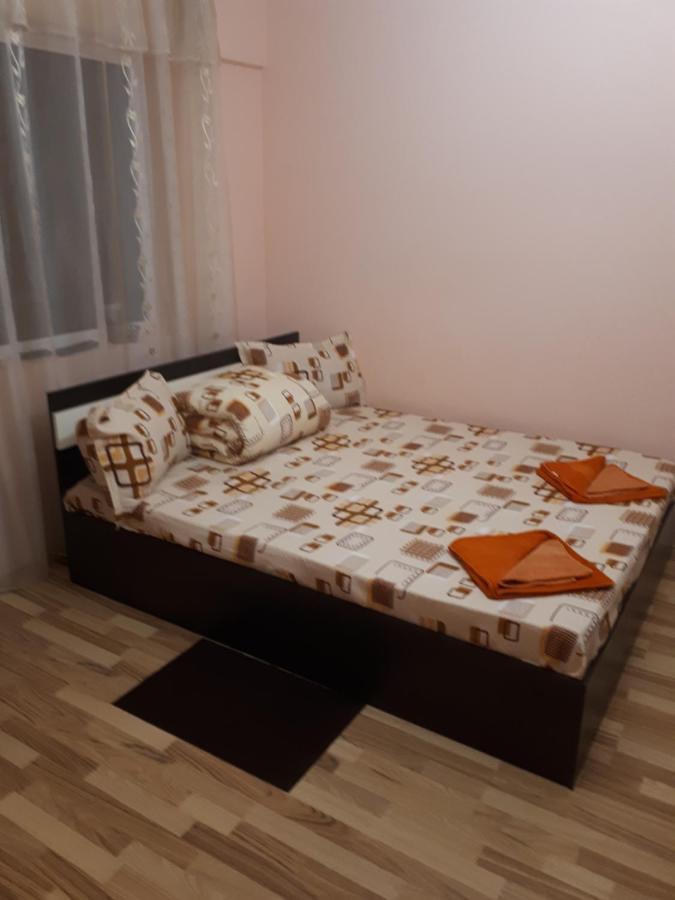 Apartament 2 Camere Semidecomandat "La Gicu" Sulina Bagian luar foto