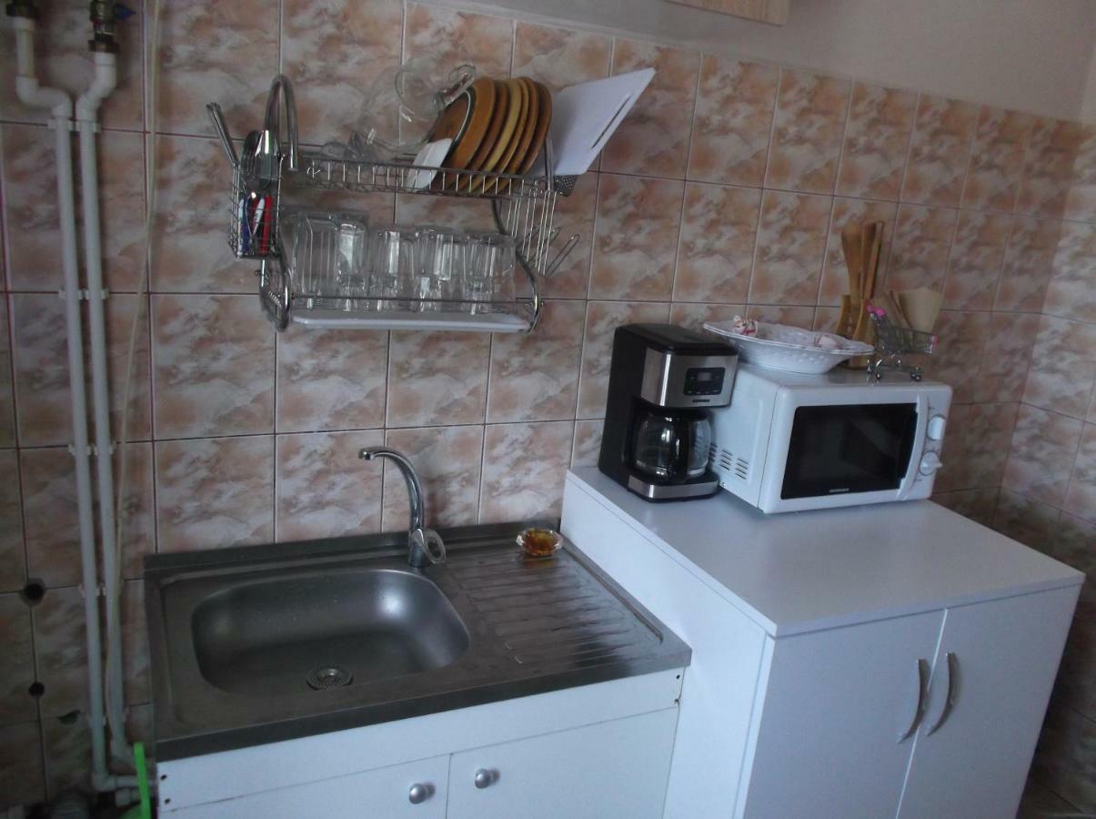 Apartament 2 Camere Semidecomandat "La Gicu" Sulina Bagian luar foto